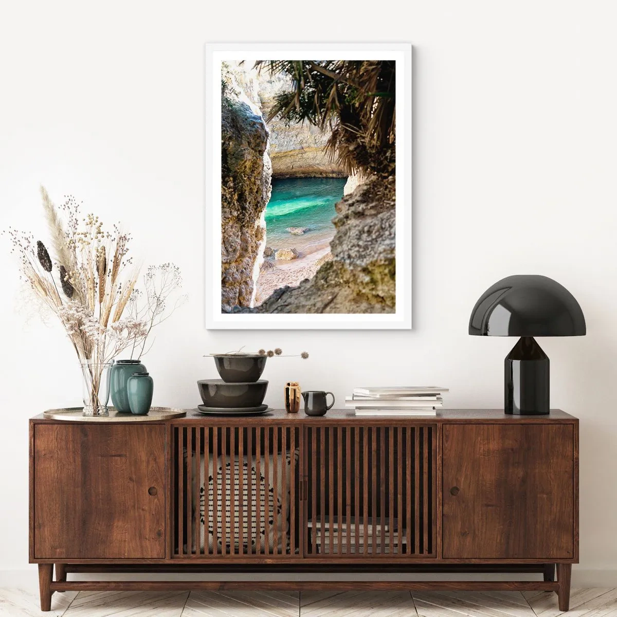 Poster in einem weißen Rahmen - Türkisfarbene Bucht - 50x70 cm