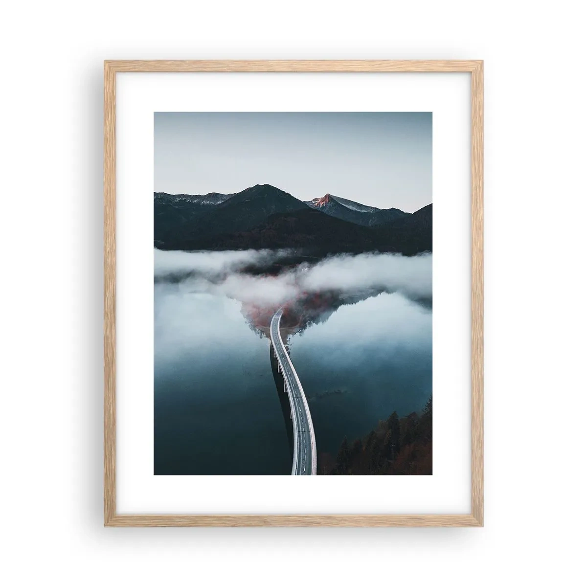 Poster in einem Rahmen aus heller Eiche - Über Wasser so glatt wie ein Spiegel - 40x50 cm