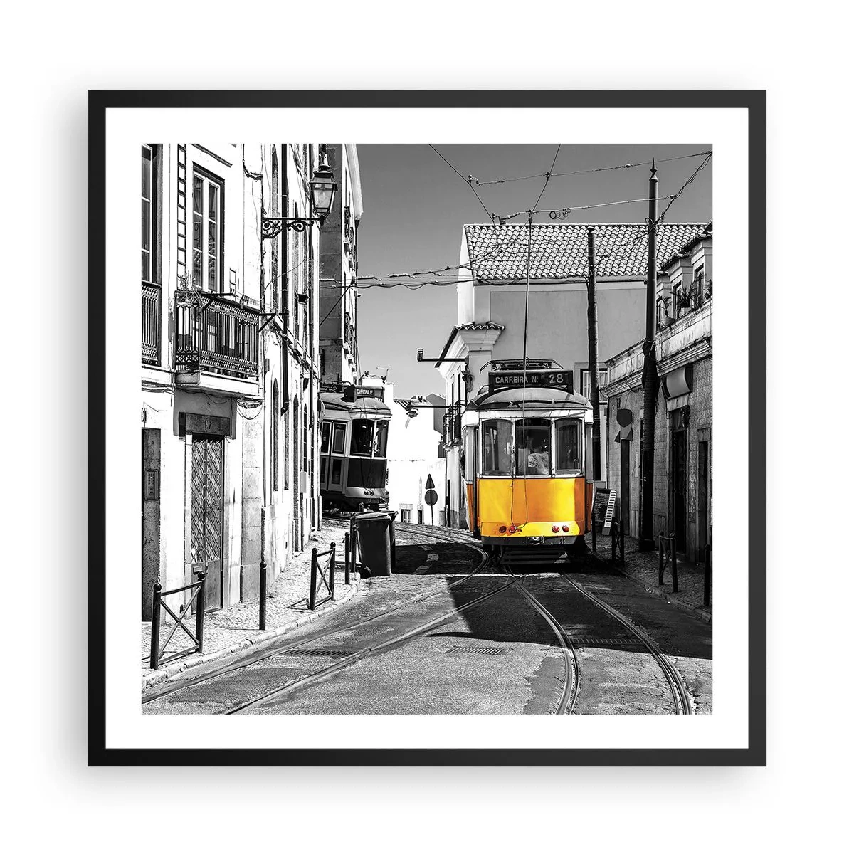 Poster in einem schwarzem Rahmen - Der Geist von Lissabon - 60x60 cm