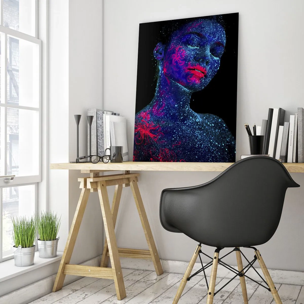 Glasbild - Bild auf glas - Porträt einer Frau in Neonfarben auf schwarzem Hintergrund - 70x100cm - Im Sternenstaub - Moderne Wanddekoration für Wohnzimmer und Schlafzimmer ARTTOR