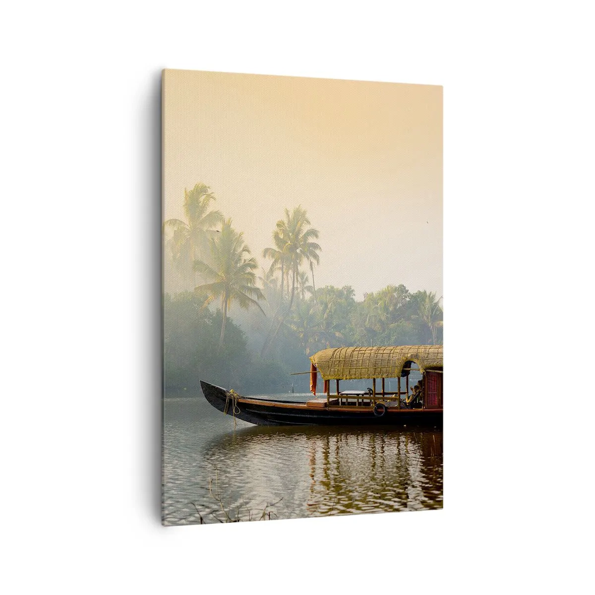 Bild auf Leinwand - Leinwandbild - Ein traditionelles Boot auf einem ruhigen Fluss zwischen Palmen - 70x100cm - Haus am Fluss - Moderne Wanddekoration für Wohnzimmer und Schlafzimmer ARTTOR
