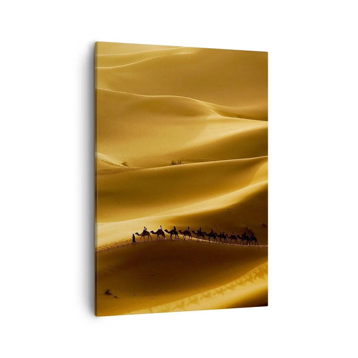 Bild auf Leinwand - Leinwandbild - Eine Karawane von Kamelen wandert durch die goldenen Dünen der Wüste. - 50x70cm - Wohnwagen in den Wüstenwellen - Moderne Wanddekoration für Wohnzimmer und Schlafzimmer ARTTOR