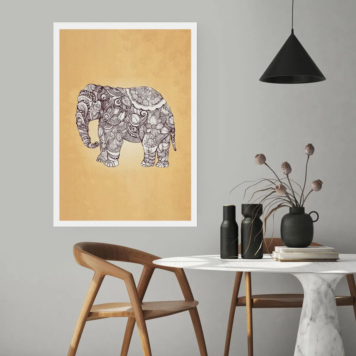 Poster - Dekorative Darstellung eines Elefanten mit aufwendigen Ornamenten auf goldenem Hintergrund - 50x70cm - Elefant verhüllte sich - Moderne Wanddekoration für Wohnzimmer und Schlafzimmer ARTTOR