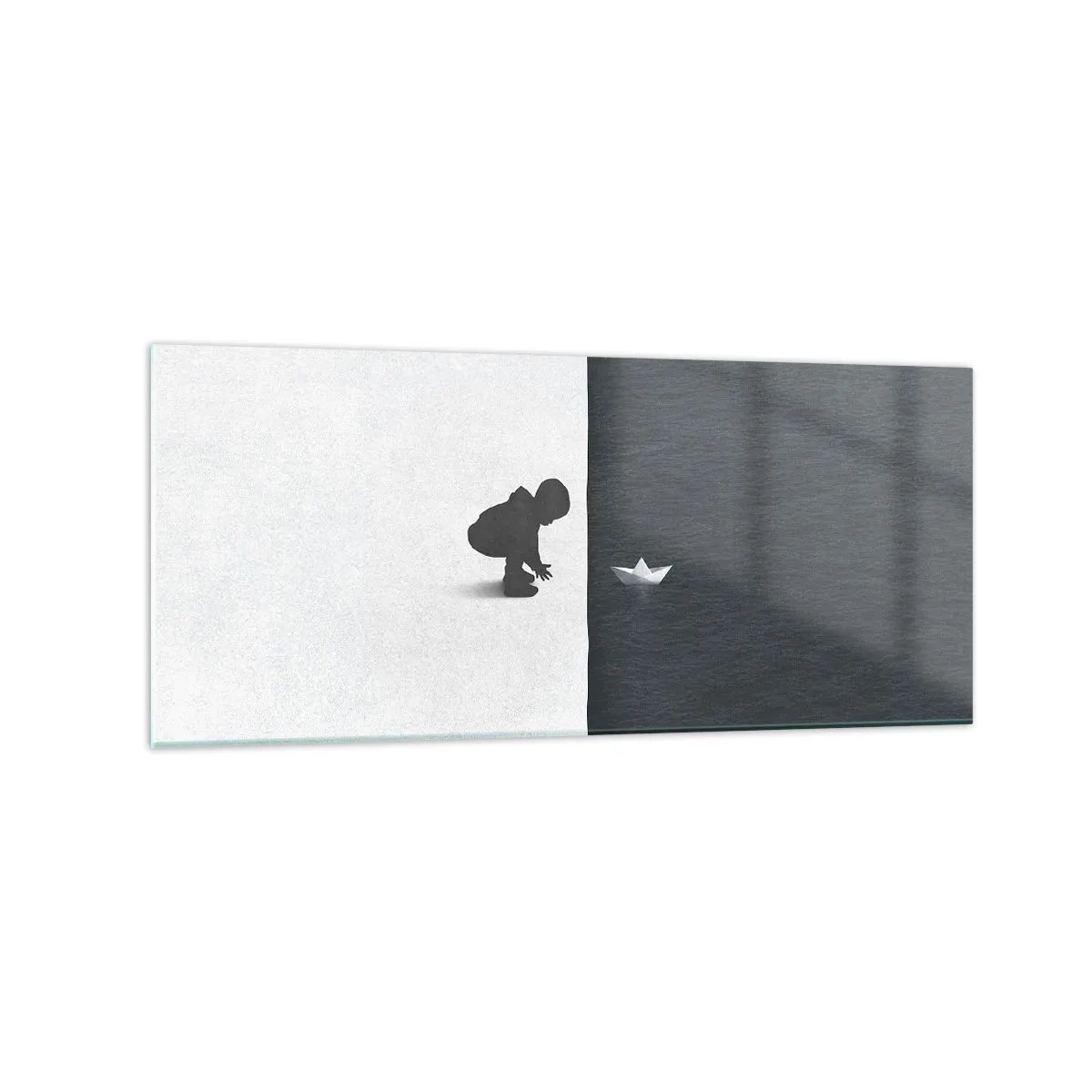 Glasbild - Bild auf glas - Eine Kinderfigur mit einem Papierboot vor einem Hintergrund aus kontrastierenden Hälften - 120x50cm - Tolle Expedition - Moderne Wanddekoration für Wohnzimmer und Schlafzimmer ARTTOR