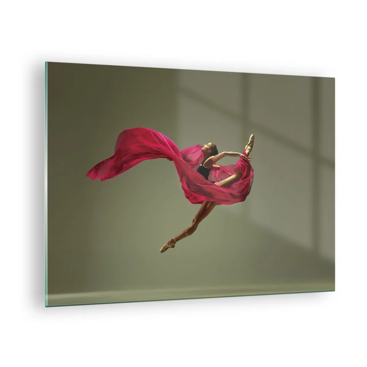 Glasbild - Bild auf glas - Eine Tänzerin im Flug mit einem fließenden fuchsiafarbenen Stoff - 70x50cm - Tanzende Flamme - Moderne Wanddekoration für Wohnzimmer und Schlafzimmer ARTTOR