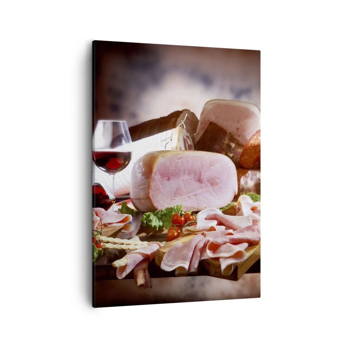 Bild auf Leinwand - Leinwandbild - Aufschnitt mit Wein auf rustikalem Hintergrund - 50x70cm - Ein kulinarischer Traum mit einer Karaffe - Moderne Wanddekoration für Wohnzimmer und Schlafzimmer ARTTOR