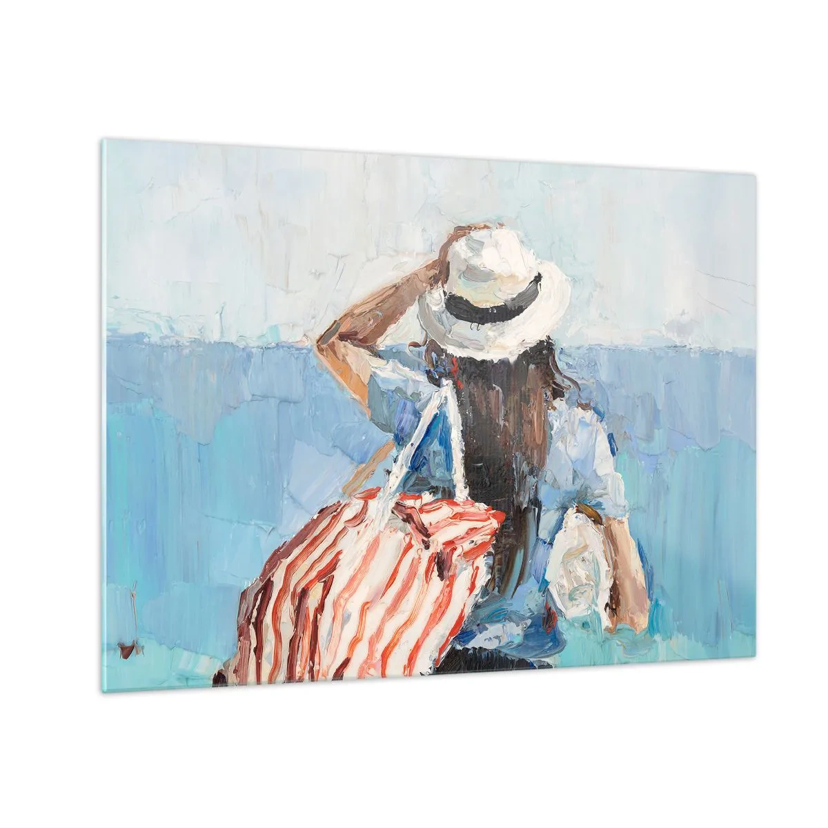 Glasbild - Bild auf glas - Eine Frau mit einer gestreiften Tasche blickt an einem sonnigen Tag aufs Meer. - 70x50cm - Willkommen in den Sommerferien - Moderne Wanddekoration für Wohnzimmer und Schlafzimmer ARTTOR
