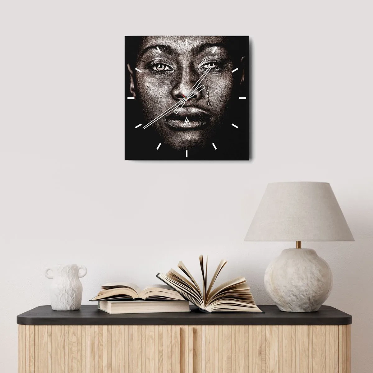 Wanduhr - Glasuhr - Eine Träne - 40x40 cm