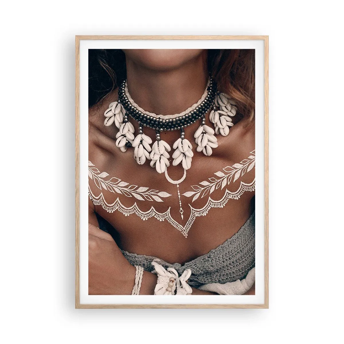 Poster in einem Rahmen aus heller Eiche - Talismane, Rituale der Weiblichkeit - 70x100 cm