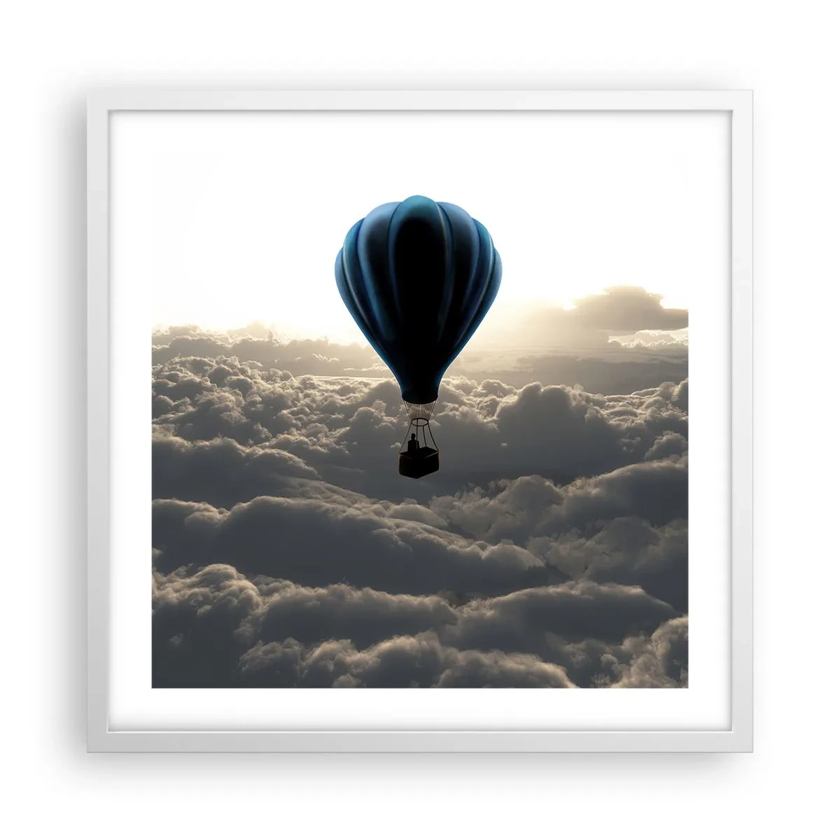 Poster in einem weißen Rahmen - Ein Wanderer über den Wolken - 50x50 cm