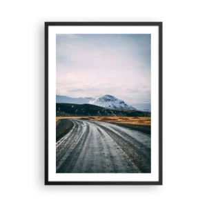 Poster in einem schwarzem Rahmen - Eine Straße, die zu den schneebedeckten Bergen führt - 50x70cm - Im isländischen Flair - Moderne Wanddekoration für Wohnzimmer und Schlafzimmer ARTTOR