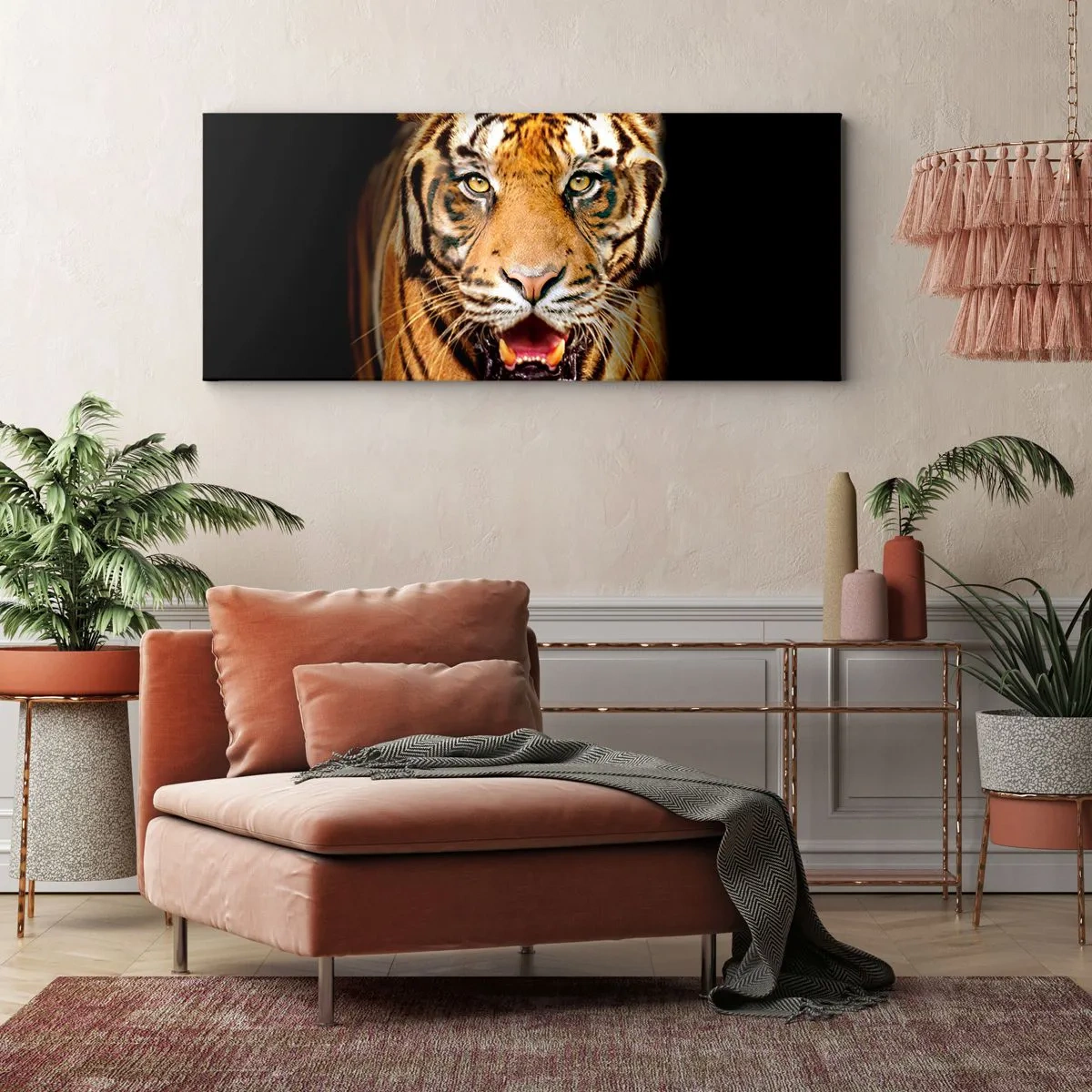 Bild auf Leinwand - Leinwandbild - Ein Tiger mit offenem Maul auf schwarzem Hintergrund - 160x50cm - Wild im Herzen - Moderne Wanddekoration für Wohnzimmer und Schlafzimmer ARTTOR