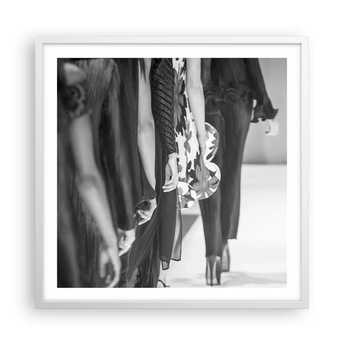 Poster in einem weißen Rahmen - Eine stilvolle Parade - 60x60 cm
