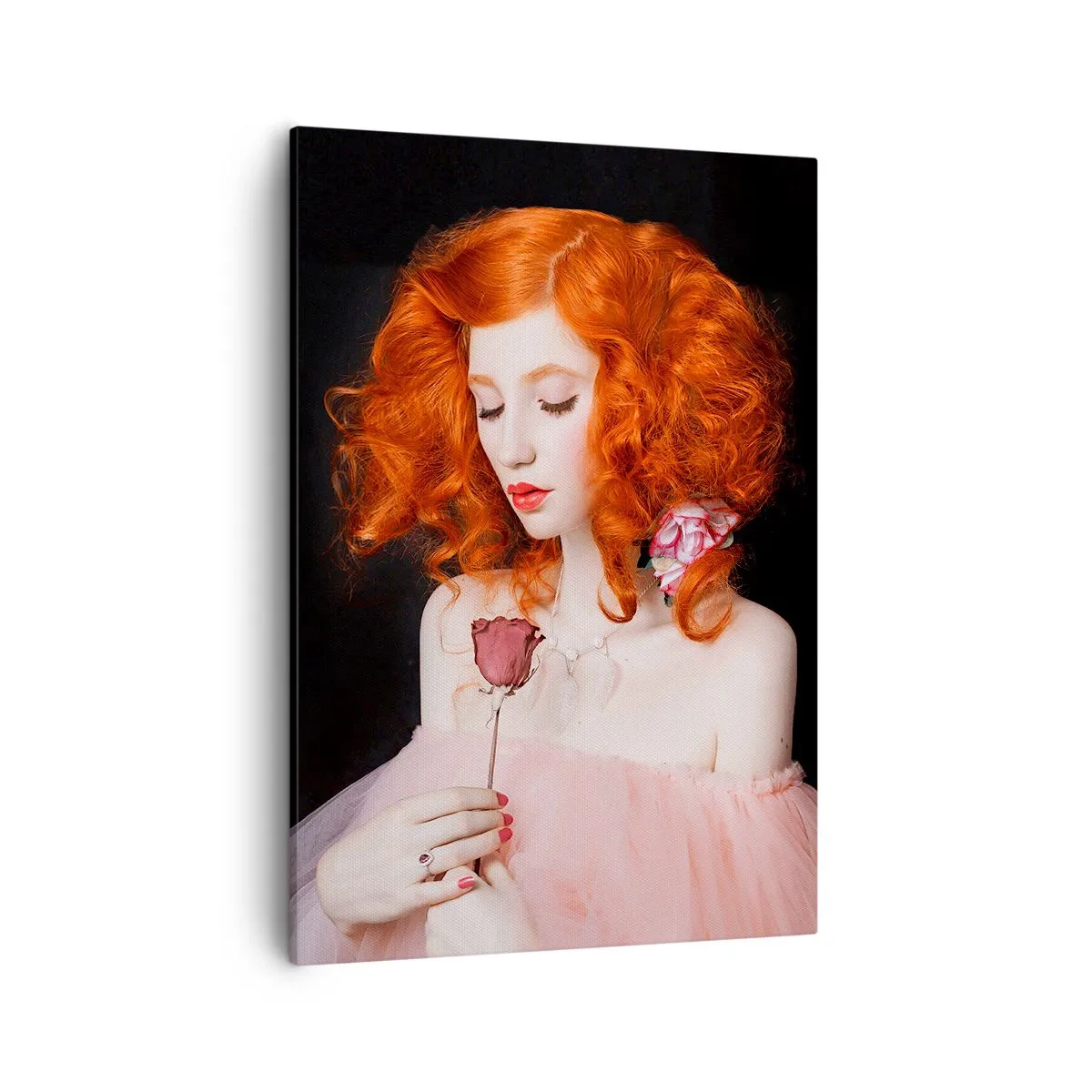 Bild auf Leinwand - Leinwandbild - Eine Frau mit roten Haaren hält eine Rose - 50x70cm - Im barocken Stil - Moderne Wanddekoration für Wohnzimmer und Schlafzimmer ARTTOR