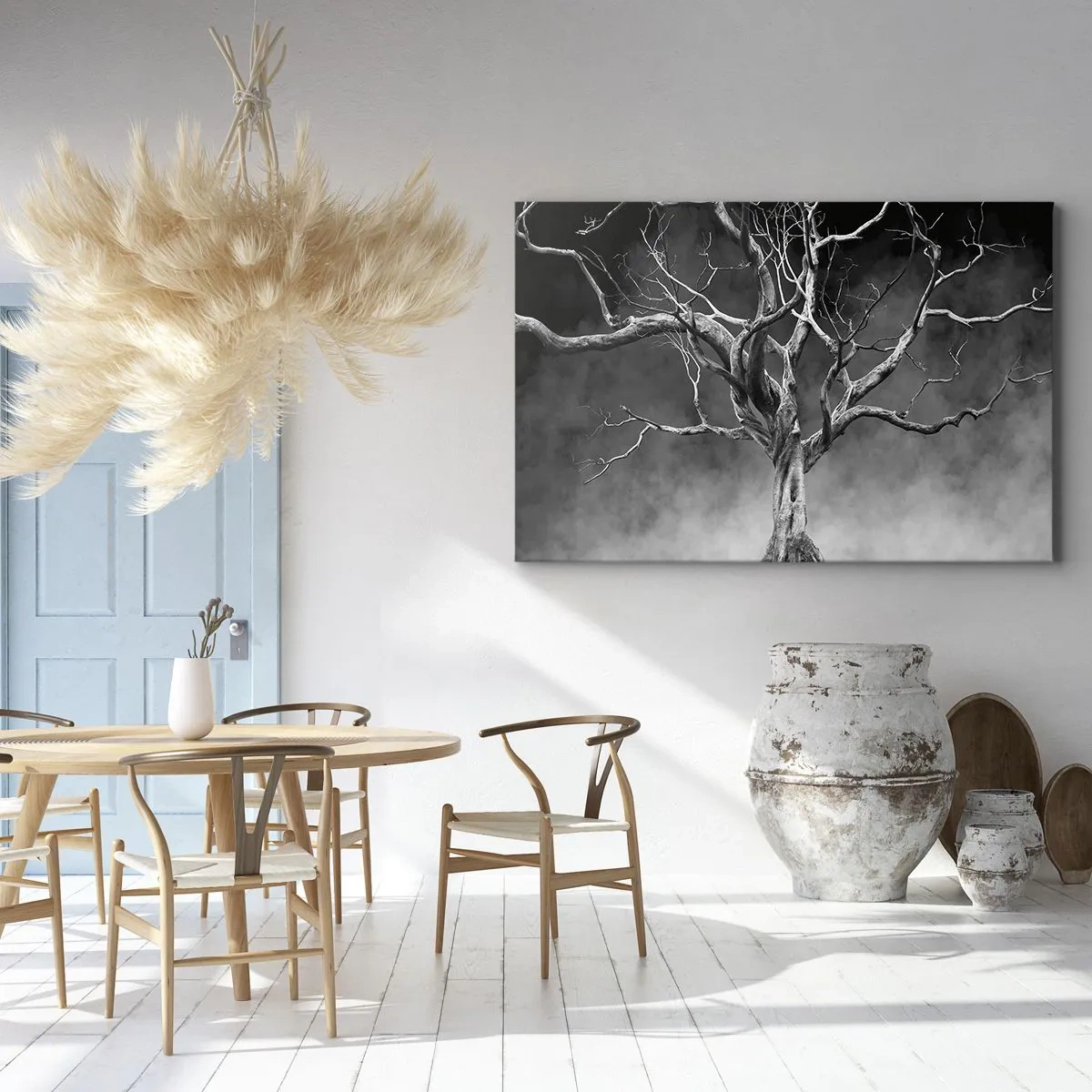 Bild auf Leinwand - Leinwandbild - Ein trockener Baum in Schwarz und Weiß gegen den Nebel - 70x50cm - Ursprünglich und heilig - Moderne Wanddekoration für Wohnzimmer und Schlafzimmer ARTTOR