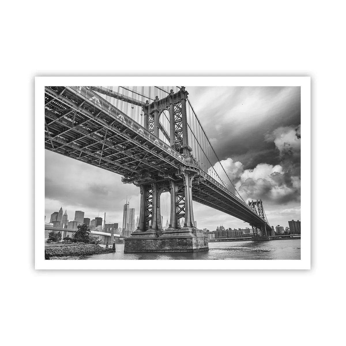 Poster - Eine Brücke in Schwarz-Weiß mit Blick auf die Stadt - 100x70cm - Ins Herz der Stadt - Moderne Wanddekoration für Wohnzimmer und Schlafzimmer ARTTOR