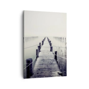 Bild auf Leinwand - Leinwandbild - Eine Holzbrücke, die in einen nebligen Raum führt - 50x70cm - Tauchen Sie in Ruhe ein - Moderne Wanddekoration für Wohnzimmer und Schlafzimmer ARTTOR