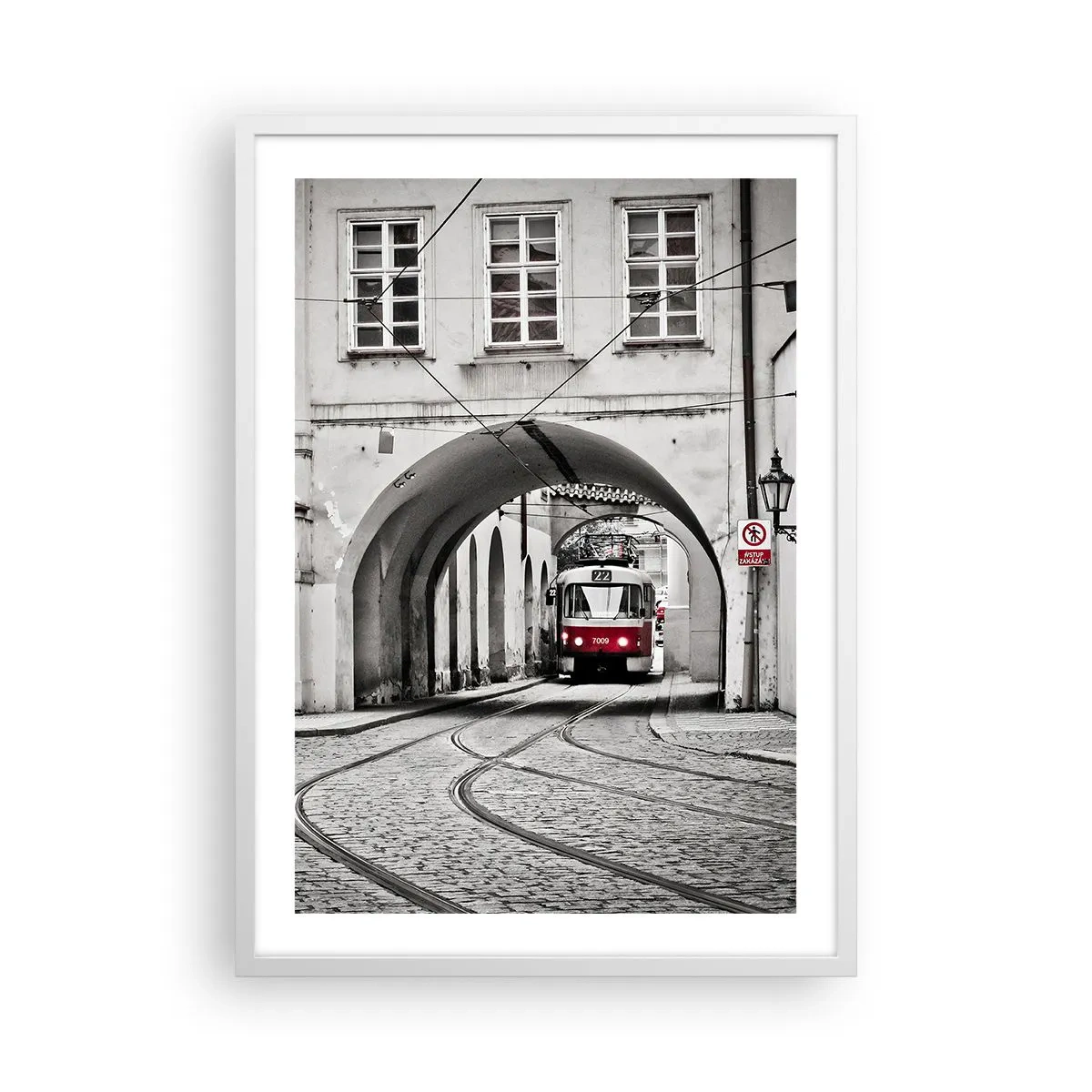 Poster in einem weißen Rahmen - Durch das Stadtlabyrinth - 50x70 cm