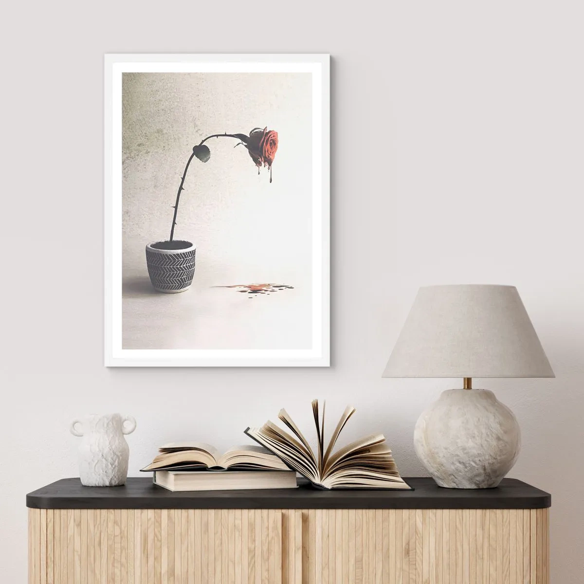 Poster in einem weißen Rahmen - Rosa dolorosa - 70x100 cm