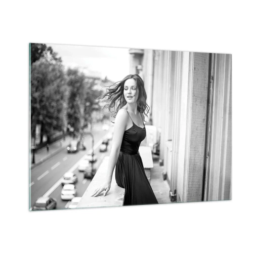 Glasbild - Bild auf glas - Eine Frau in einem schwarzen Kleid auf einem Balkon im Pariser Stil - 100x70cm - Bestimmt ein Pariser - Moderne Wanddekoration für Wohnzimmer und Schlafzimmer ARTTOR