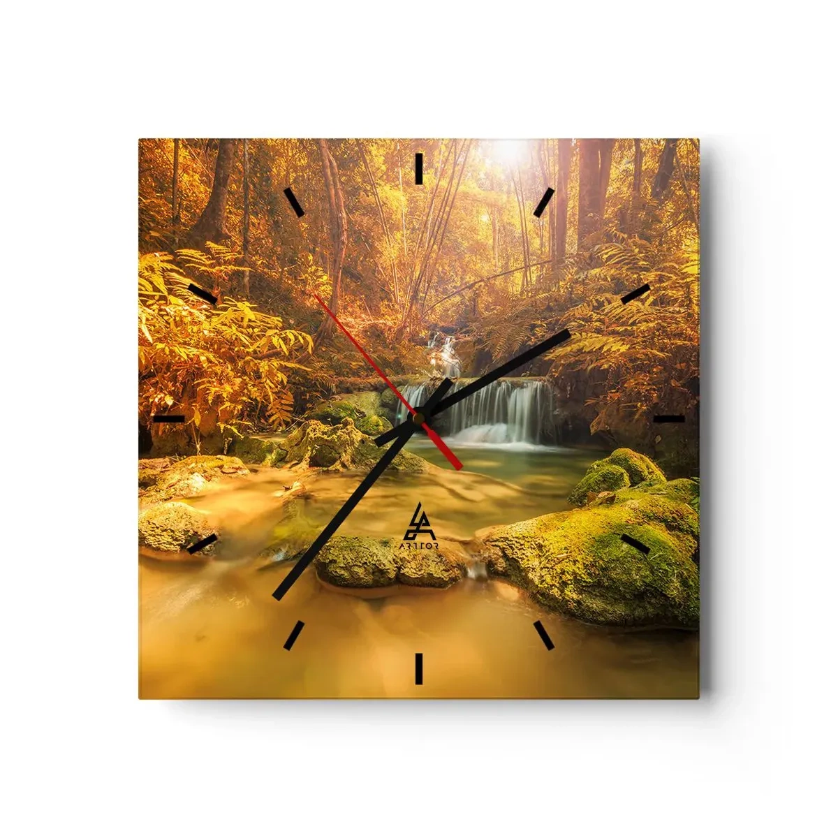 Wanduhr - Glasuhr - Ein goldener Wasserfall in einem herbstlichen Wald, umgeben von Grün - 30x30cm - Waldkaskade in Gold - Moderne Wanddekoration für Wohnzimmer und Schlafzimmer ARTTOR