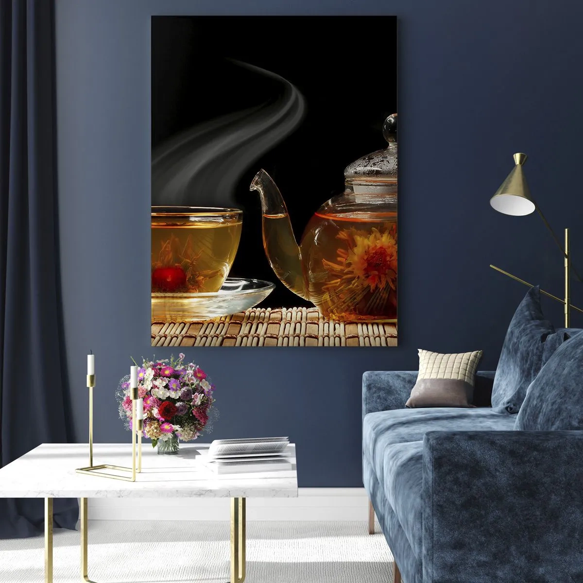 Glasbild - Bild auf glas - Glasteekanne mit Blumentee und einer Tasse - 70x100cm - Die Magie und Kunst des Teezubereitens - Moderne Wanddekoration für Wohnzimmer und Schlafzimmer ARTTOR