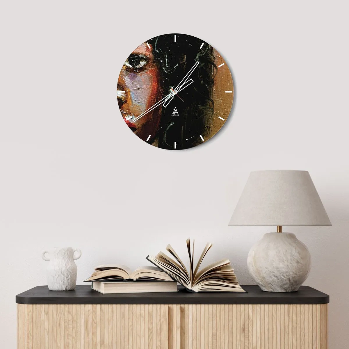 Wanduhr - Glasuhr - Ein Fragment eines Frauenporträts, gemalt mit dicker Ölfarbe. - 30x30cm - Schwarz und Glanz - Moderne Wanddekoration für Wohnzimmer, Küche und Schlafzimmer ARTTOR