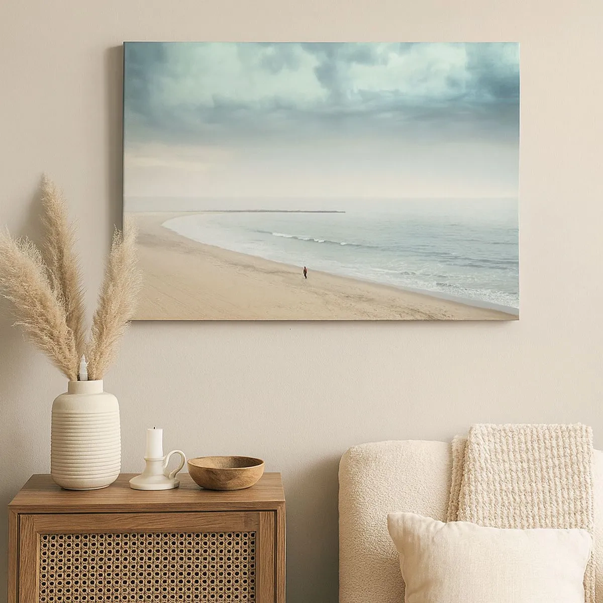 Bild auf Leinwand - Leinwandbild - Eine einsame Gestalt an einem verlassenen Strand an einem ruhigen Meer - 70x50cm - Auf der Suche nach Frieden - Moderne Wanddekoration für Wohnzimmer und Schlafzimmer ARTTOR