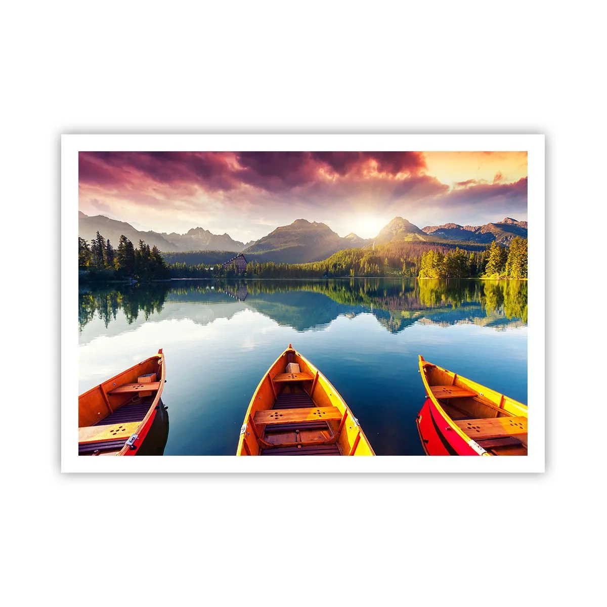 Poster - Drei Holzboote vor der Kulisse eines Bergsees bei Sonnenuntergang - 100x70cm - Nichts gegen die Natur - Moderne Wanddekoration für Wohnzimmer und Schlafzimmer ARTTOR