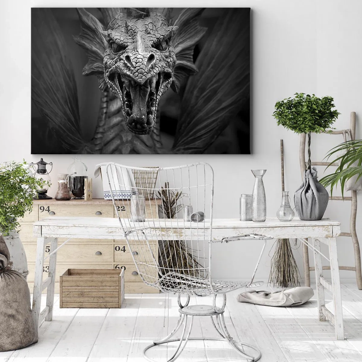 Bild auf Leinwand - Leinwandbild - Ein bedrohlicher Drachenkopf in Schwarz-Weiß mit ausdrucksstarken Details. - 70x50cm - Ein märchenhafter Drache in Grau - Moderne Wanddekoration für Wohnzimmer und Schlafzimmer ARTTOR