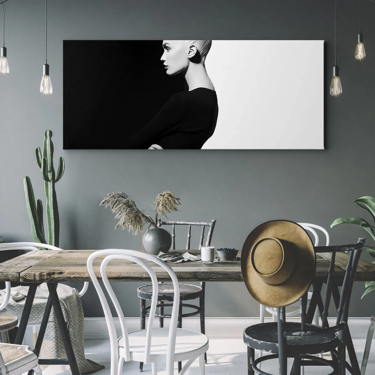Bild auf Leinwand - Leinwandbild - Stilvolles Frauenporträt vor schwarz-weißem Hintergrund - 140x50cm - Einfach eine Frau - Moderne Wanddekoration für Wohnzimmer und Schlafzimmer ARTTOR