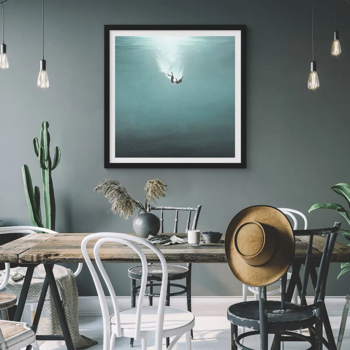 Poster in einem schwarzem Rahmen - In den Armen des Ozeans - 30x30 cm