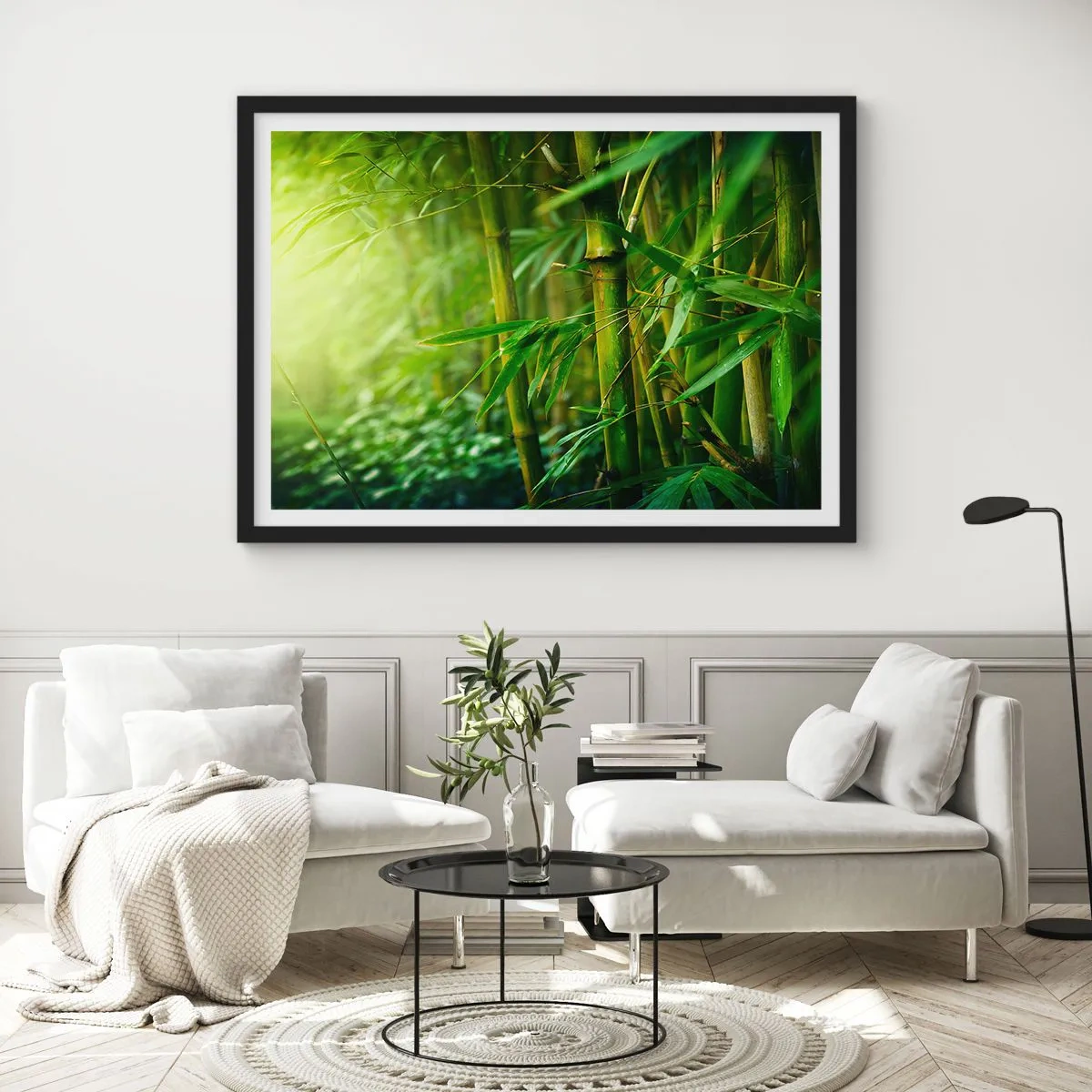 Poster in einem schwarzem Rahmen - Grüner Bambuswald in sanftem Licht - 70x50cm - Lerne Grün selbst kennen - Moderne Wanddekoration für Wohnzimmer und Schlafzimmer ARTTOR