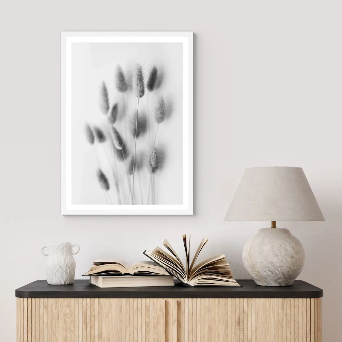 Poster in einem weißen Rahmen - Eure flauschige Grashoheit - 50x70 cm