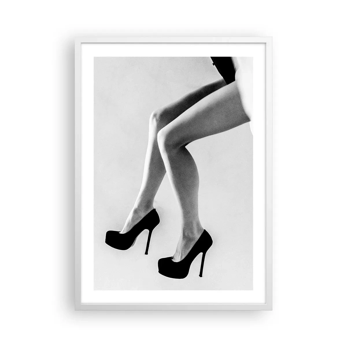 Poster in einem weißen Rahmen - Ewige Weiblichkeit - 50x70 cm