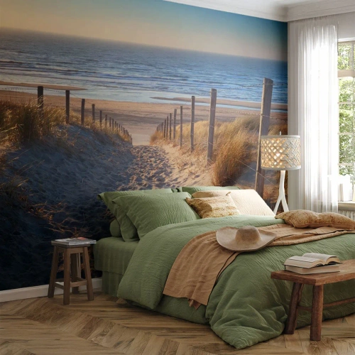 Selbstklebende Fototapete Deluxe Sticker - Das Rauschen des Meeres, der Gesang der Vögel, ein wilder Strand im Gras ... - Landschaft, Strand, Dünen - 400x280 cm