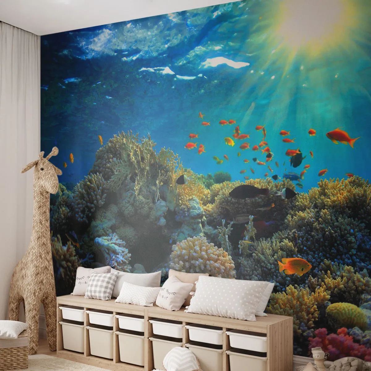 Fototapete Premium Canvas - Korallenriff mit Fischen in den Sonnenstrahlen unter Wasser - 100x70cm - Unterwasserschätze - Moderne Wanddekoration für Wohnzimmer und Schlafzimmer ARTTOR