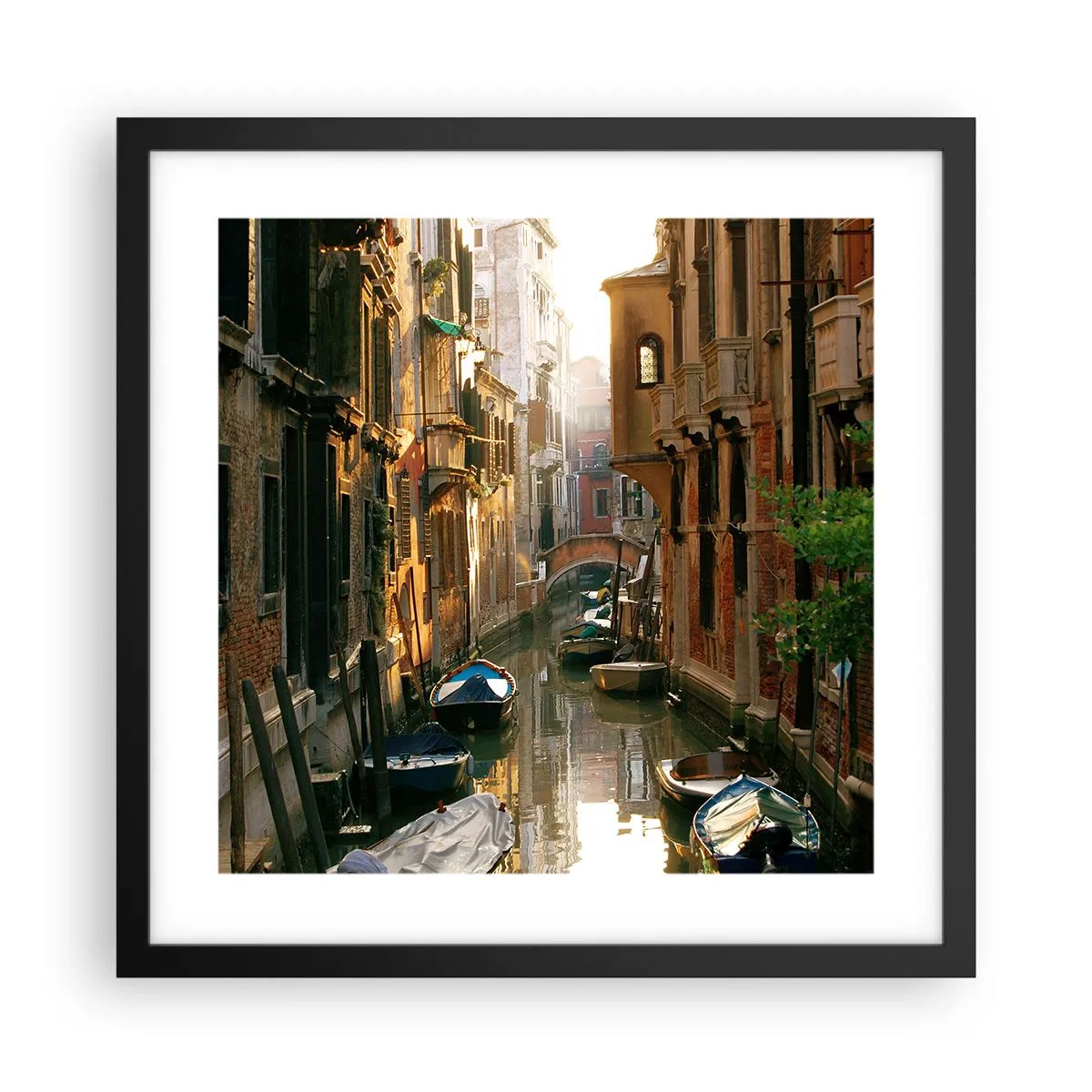 Poster in einem schwarzem Rahmen - In einer venezianischen Gasse - 40x40 cm
