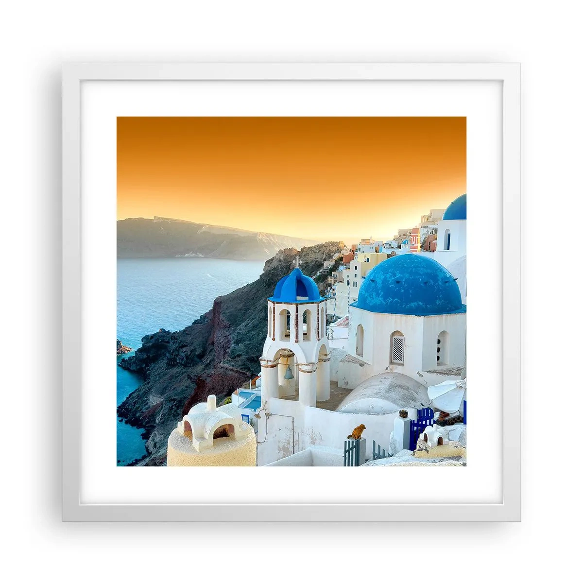 Poster in einem weißen Rahmen - Santorini - an die Felsen gekuschelt - 40x40 cm