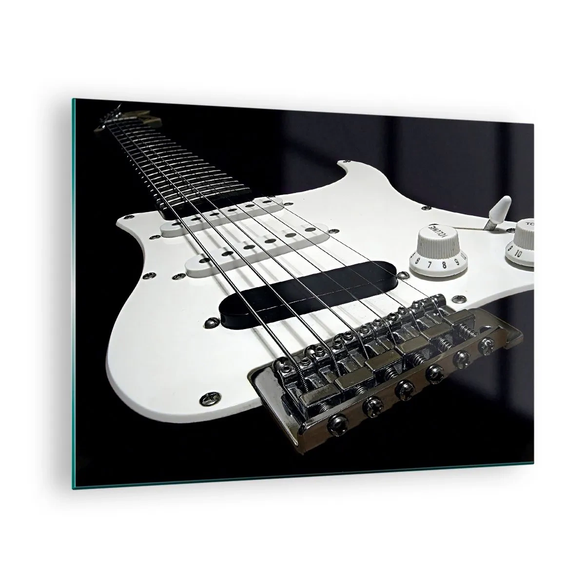 Glasbild - Bild auf glas - Nahaufnahme einer weißen E-Gitarre vor dunklem Hintergrund - 70x50cm - In Weiß versteckter Ton - Moderne Wanddekoration für Wohnzimmer und Schlafzimmer ARTTOR