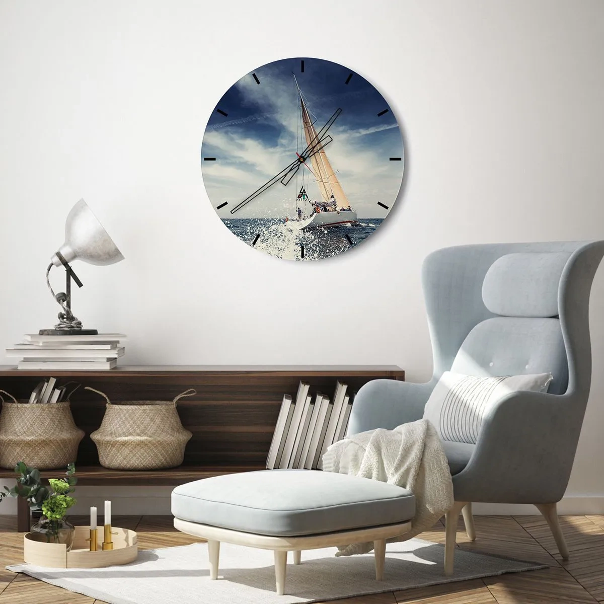 Wanduhr - Glasuhr - Eine Yacht auf stürmischer See unter blauem Himmel - 30x30cm - Sie werden uns nicht einholen! - Moderne Wanddekoration für Wohnzimmer, Küche und Schlafzimmer ARTTOR