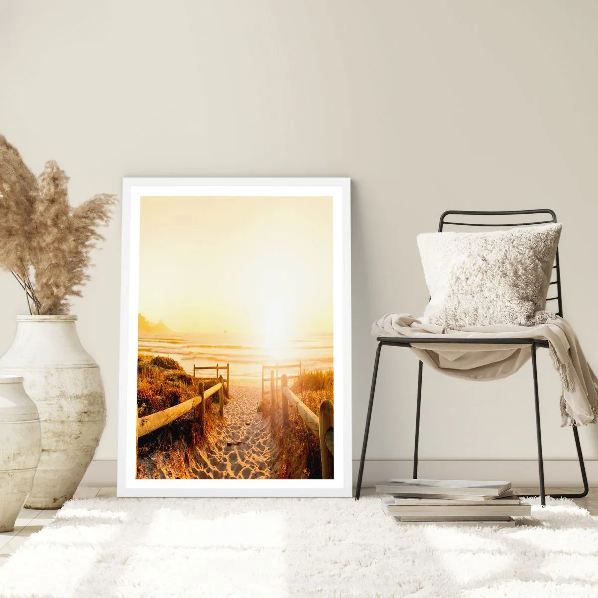 Poster in einem weißen Rahmen - Über die Düne, der Sonne entgegen - 40x50 cm