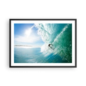 Poster in einem schwarzem Rahmen - Ein Surfer reitet eine Welle im Sonnenlicht vor blauem Himmel - 70x50cm - Immer Top - Moderne Wanddekoration für Wohnzimmer und Schlafzimmer ARTTOR