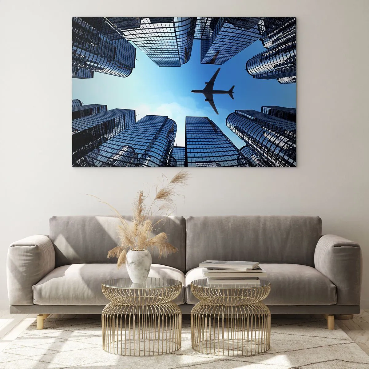 Glasbild - Bild auf glas - Blick auf das Flugzeug zwischen Wolkenkratzern - 100x70cm - Der Blick aus der Glasschlucht - Moderne Wanddekoration für Wohnzimmer und Schlafzimmer ARTTOR