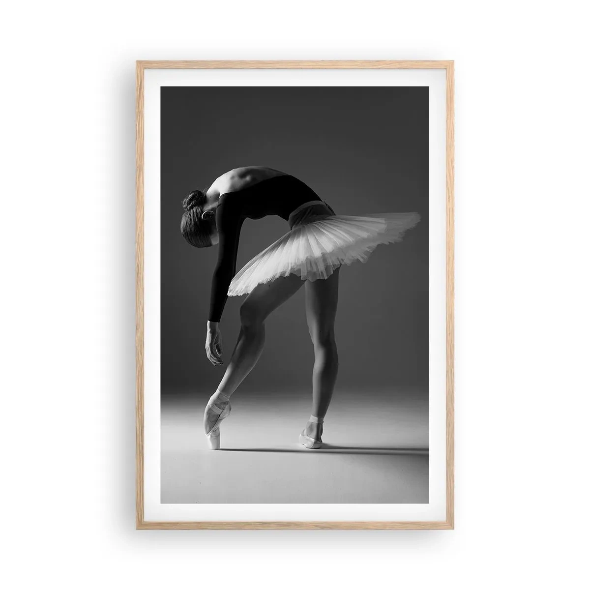 Poster in einem Rahmen aus heller Eiche - Bella Ballerina - 61x91 cm
