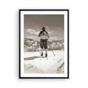 Poster in einem schwarzem Rahmen - Ein Skifahrer im Retro-Stil mit Bergen im Hintergrund - 50x70cm - Und die Berge bleiben unverändert - Moderne Wanddekoration für Wohnzimmer und Schlafzimmer ARTTOR