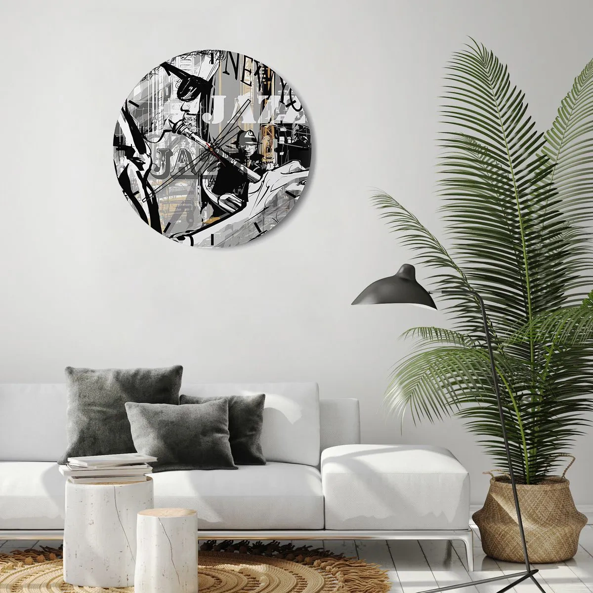 Wanduhr - Glasuhr - Ein stilvolles Jazz-Thema mit einem Musiker vor dem Hintergrund einer Stadtszene. - 30x30cm - Im Rhythmus von New York - Moderne Wanddekoration für Wohnzimmer, Küche und Schlafzimmer ARTTOR