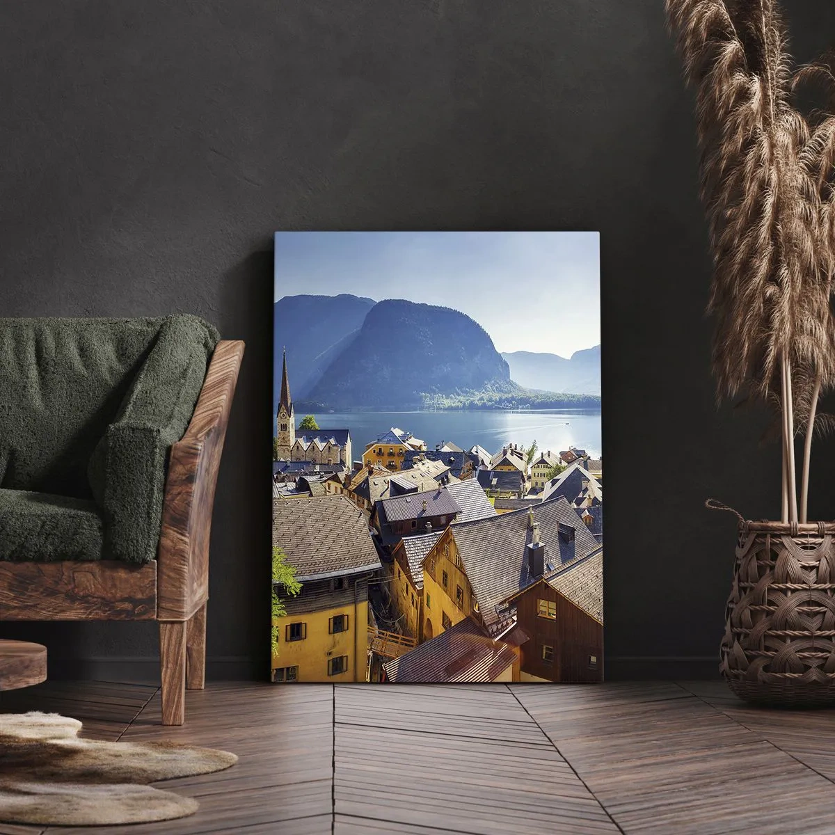 Bild auf Leinwand - Leinwandbild - Ein malerisches Dorf an einem See, umgeben von Bergen an einem sonnigen Tag - 50x70cm - Es könnte nicht malerischer sein - Moderne Wanddekoration für Wohnzimmer und Schlafzimmer ARTTOR