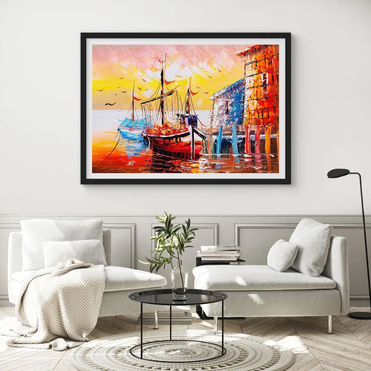 Poster in einem schwarzem Rahmen - Malerischer Hafen bei Sonnenuntergang mit Fischerbooten - 100x70cm - Glückliche Rückkehr - Moderne Wanddekoration für Wohnzimmer und Schlafzimmer ARTTOR