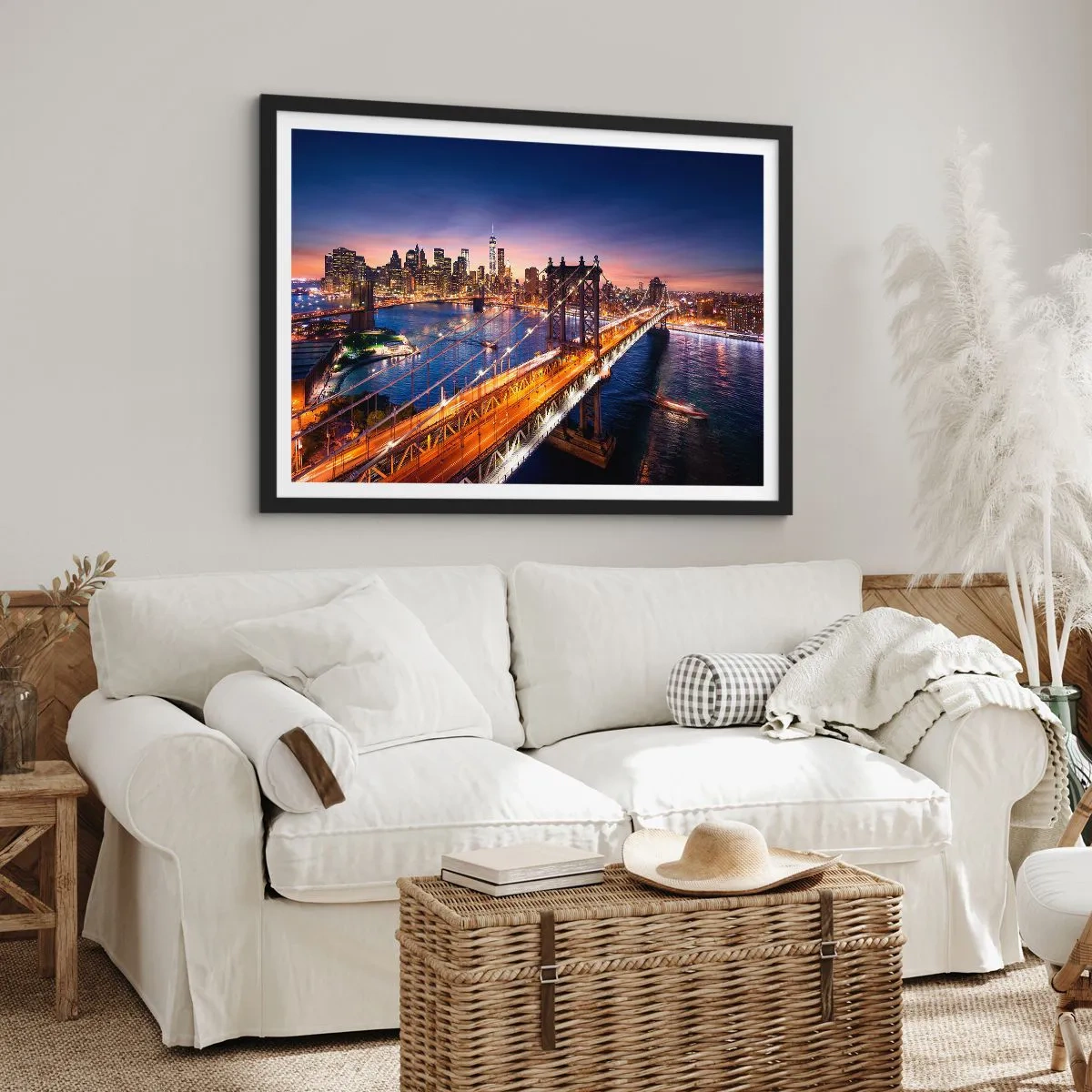 Poster in einem schwarzem Rahmen - Die Brücke und das Stadtpanorama bei Sonnenuntergang - 70x50cm - Eine leuchtende Brücke zum Herzen der Stadt - Moderne Wanddekoration für Wohnzimmer und Schlafzimmer ARTTOR